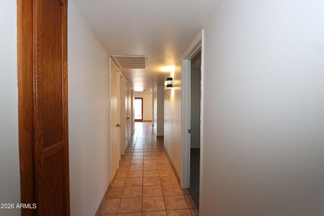 1910 E MANHATTON Drive, Tempe, AZ 85282