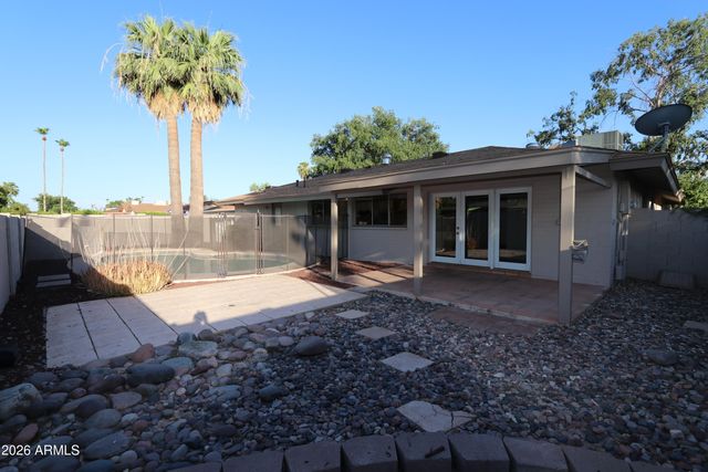 1910 E MANHATTON Drive, Tempe, AZ 85282