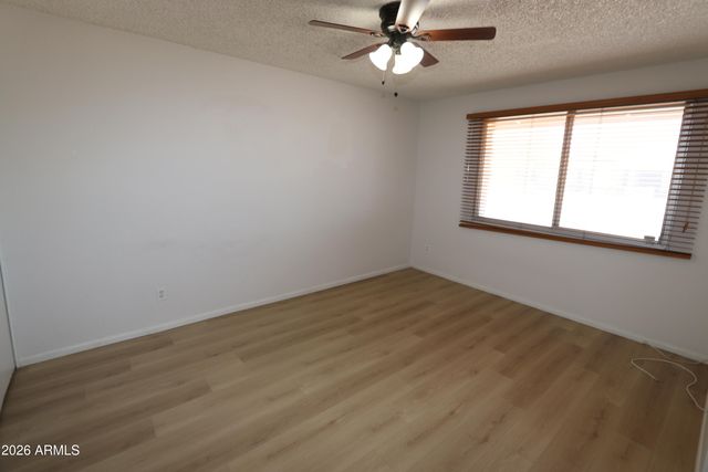 1910 E MANHATTON Drive, Tempe, AZ 85282