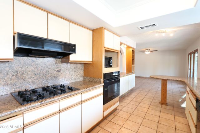 1910 E MANHATTON Drive, Tempe, AZ 85282