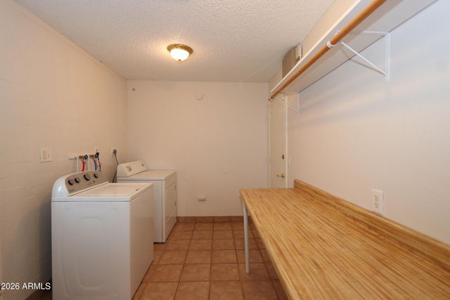1910 E MANHATTON Drive, Tempe, AZ 85282