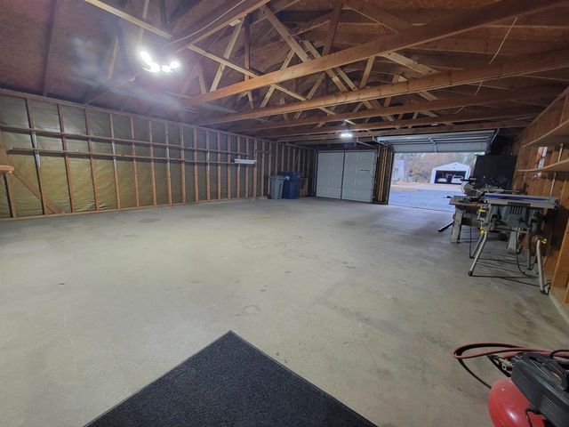 2449 S Dewey Avenue, Beloit, WI 53511