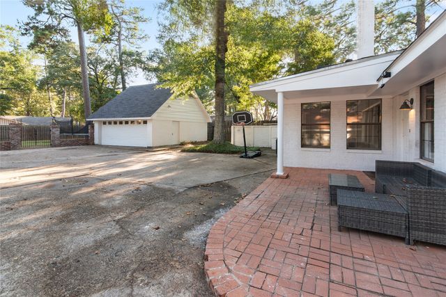 609 Balmoral Drive, Shreveport, LA 71106