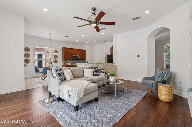 10008 SIFTON Court, Jacksonville, FL 32246