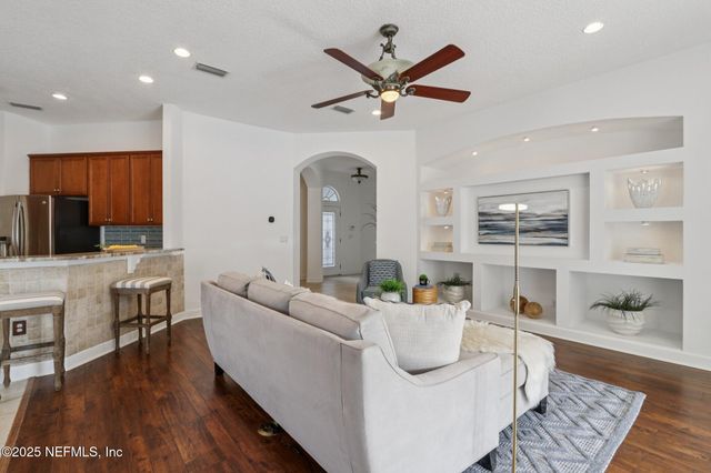 10008 SIFTON Court, Jacksonville, FL 32246