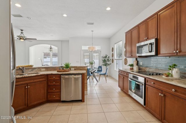 10008 SIFTON Court, Jacksonville, FL 32246