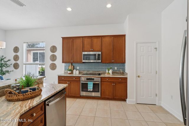 10008 SIFTON Court, Jacksonville, FL 32246