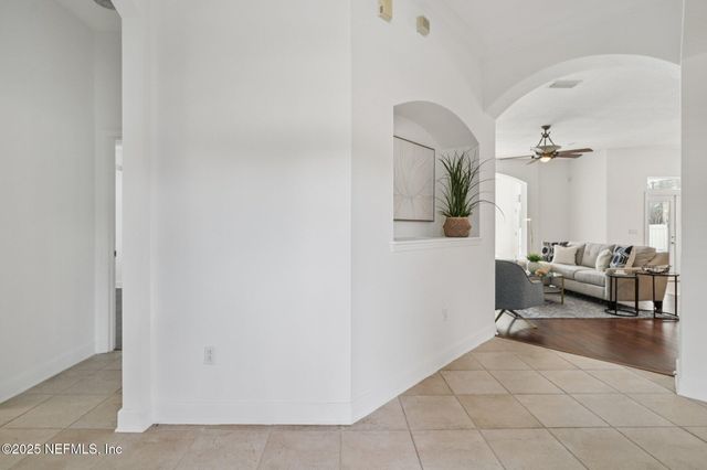 10008 SIFTON Court, Jacksonville, FL 32246