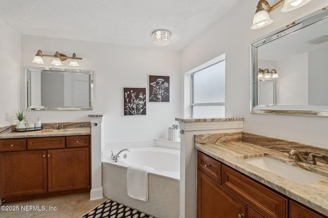 10008 SIFTON Court, Jacksonville, FL 32246