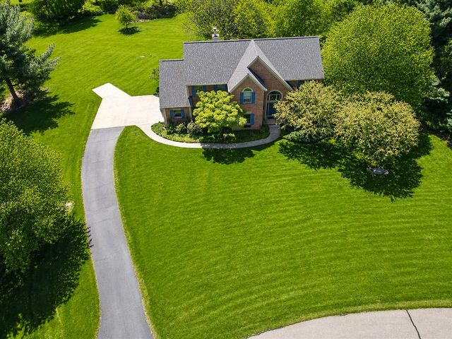 7494 Bridle Path Court, Ada, MI 49301