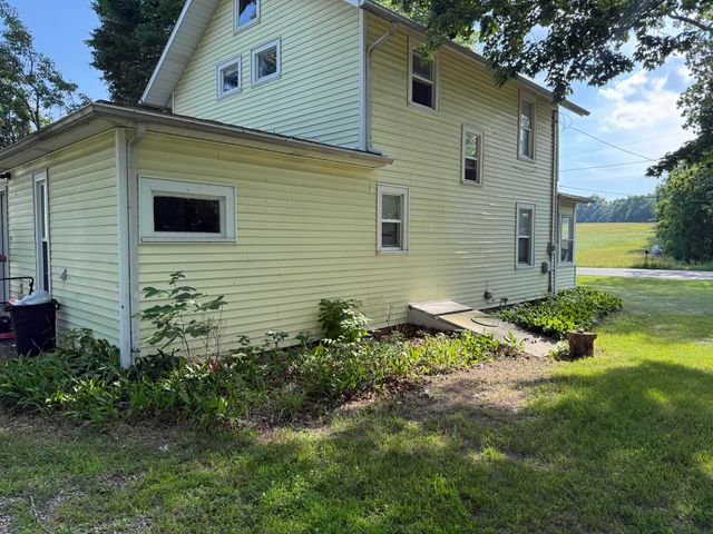 315 Reading Avenue, Jonesville City, MI 49250