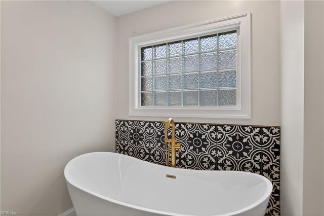 103 The Machrie, Smithfield, VA 23430