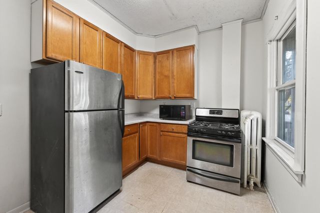 819 W 28th Street, Minneapolis, MN 55408