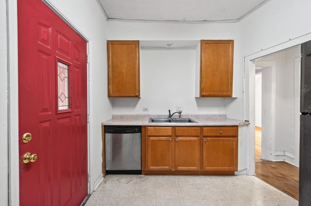 819 W 28th Street, Minneapolis, MN 55408