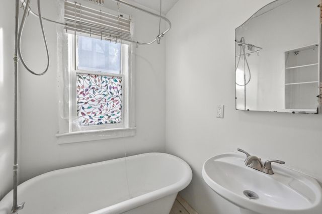 819 W 28th Street, Minneapolis, MN 55408