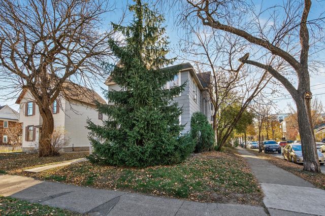 819 W 28th Street, Minneapolis, MN 55408