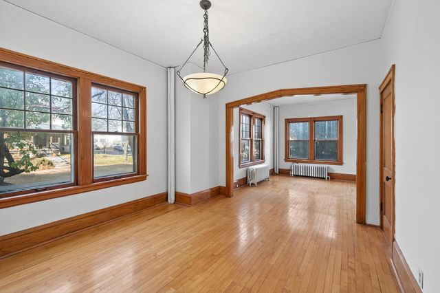 819 W 28th Street, Minneapolis, MN 55408