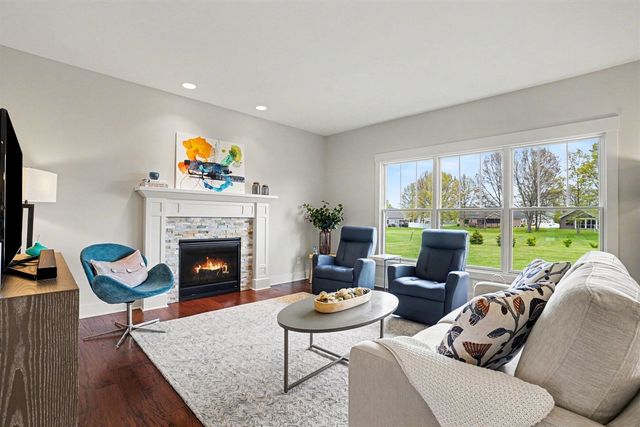 4001 Fox Woods Road, Saint Joseph, MI 49085