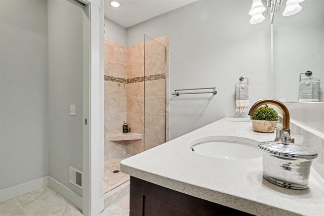 4001 Fox Woods Road, Saint Joseph, MI 49085
