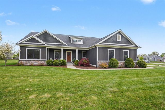 4001 Fox Woods Road, Saint Joseph, MI 49085