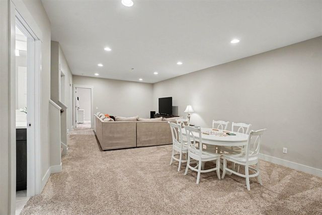 4001 Fox Woods Road, Saint Joseph, MI 49085