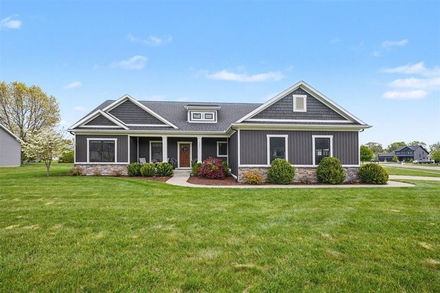 4001 Fox Woods Road, Saint Joseph, MI 49085