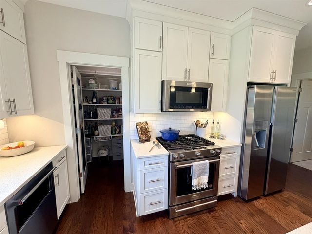 4001 Fox Woods Road, Saint Joseph, MI 49085
