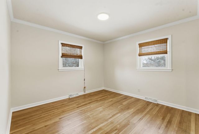 1000 Castleton Way, Lexington, KY 40517