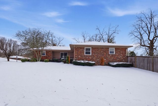 1000 Castleton Way, Lexington, KY 40517