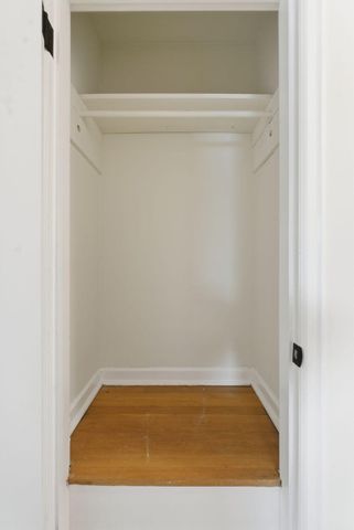 1000 Castleton Way, Lexington, KY 40517