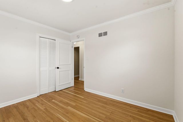 1000 Castleton Way, Lexington, KY 40517