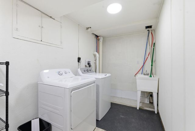 1000 Castleton Way, Lexington, KY 40517