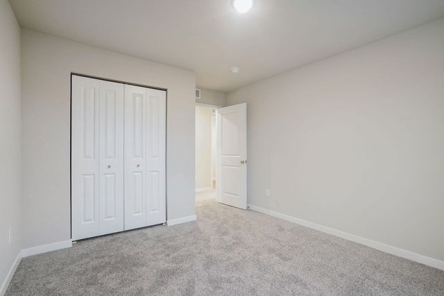 883 Main Street, Holland, MI 49423
