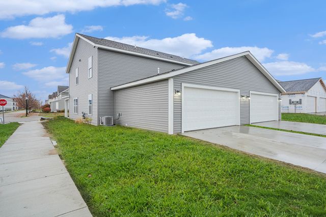 883 Main Street, Holland, MI 49423