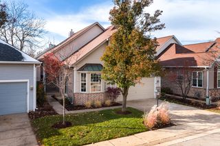 1606 FAIRFAX Lane, Oakbrook Terrace, IL 60181