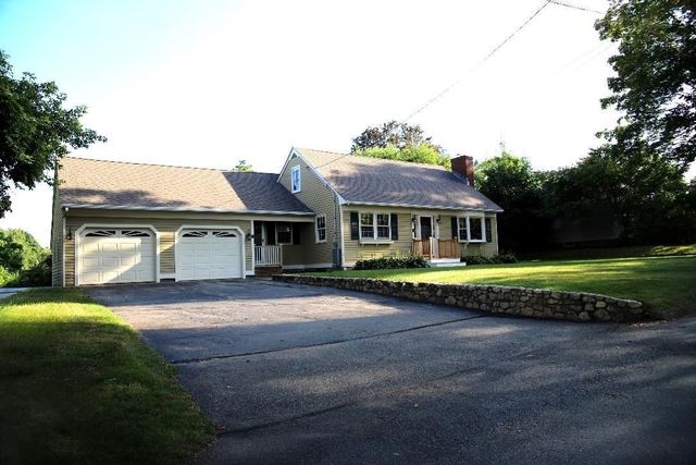 6 Edgewood Ln, Mattapoisett, MA 02739