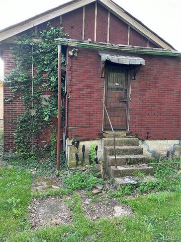 809 N 23 rd, East St Louis, IL 62205