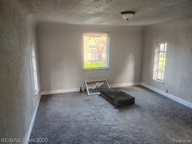 13960 Montrose Street, Detroit, MI 48227