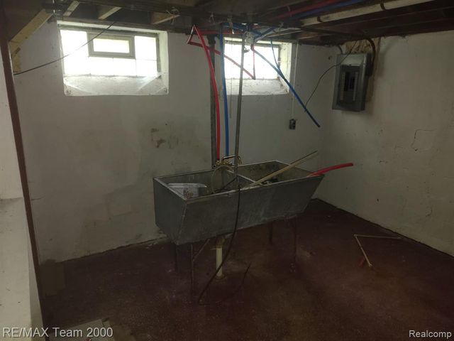 13960 Montrose Street, Detroit, MI 48227