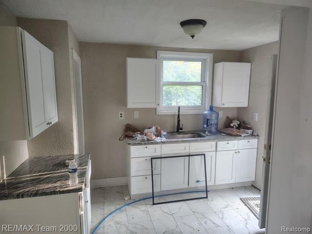 13960 Montrose Street, Detroit, MI 48227