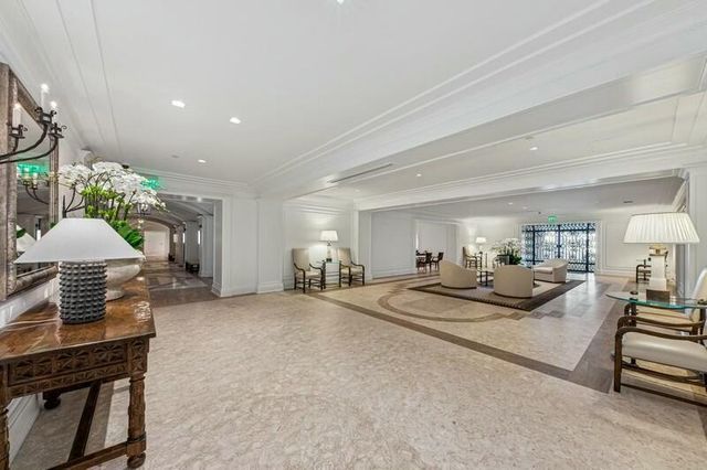 150 Bradley Place 605, Palm Beach, FL 33480