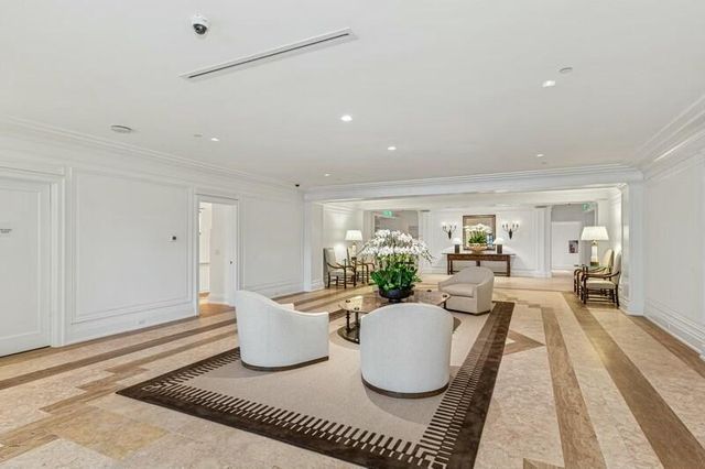 150 Bradley Place 605, Palm Beach, FL 33480
