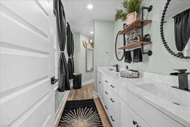 315 Bay Tree Beach RD, Seaford, VA 23696