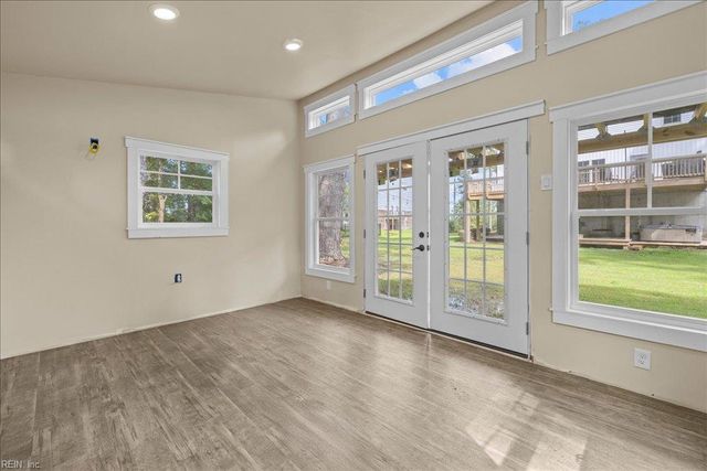 315 Bay Tree Beach RD, Seaford, VA 23696