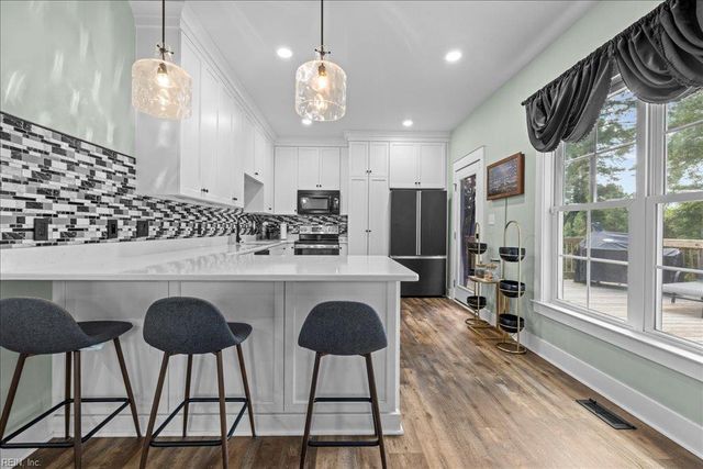 315 Bay Tree Beach RD, Seaford, VA 23696