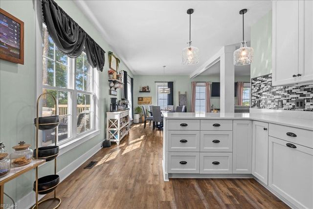 315 Bay Tree Beach RD, Seaford, VA 23696