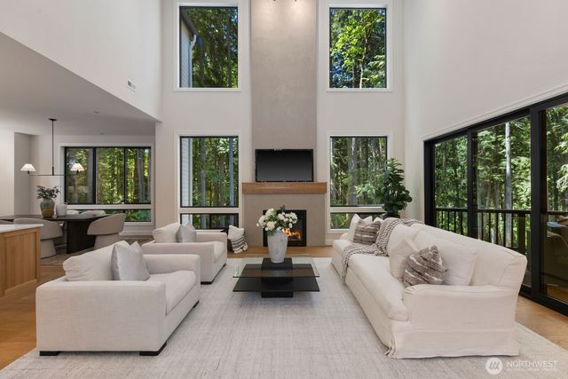 22605 NE 142nd Place, Woodinville, WA 98077
