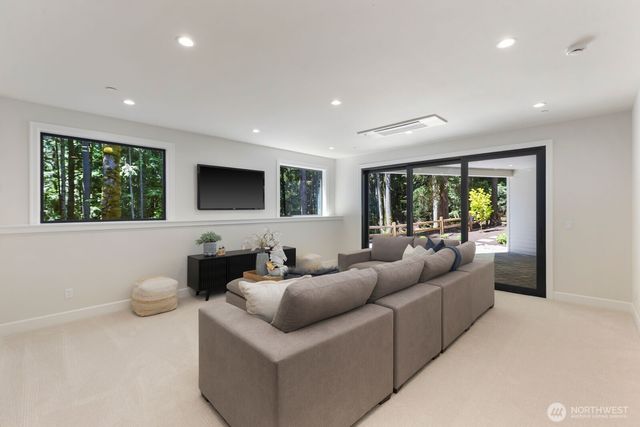 22605 NE 142nd Place, Woodinville, WA 98077
