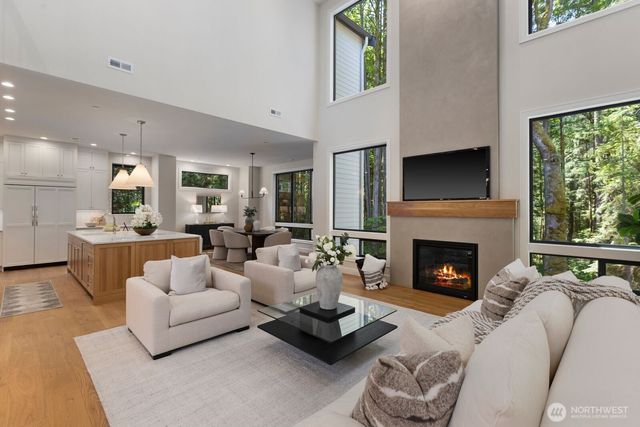 22605 NE 142nd Place, Woodinville, WA 98077
