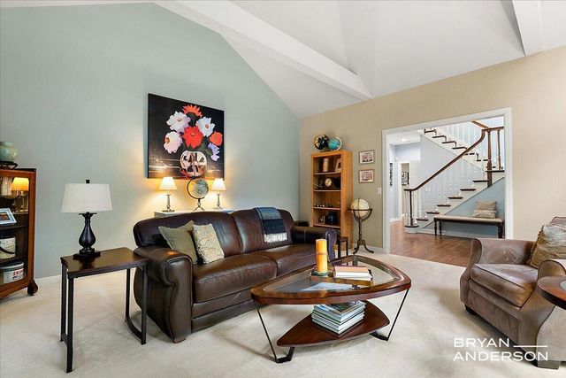 1015 Bradford Hollow Lane NE, Grand Rapids, MI 49525